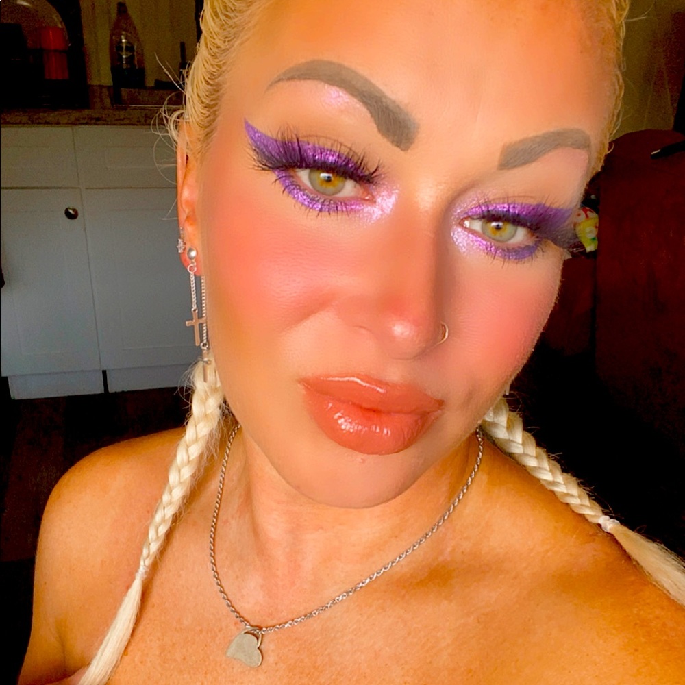 Meet your Posher, Tage